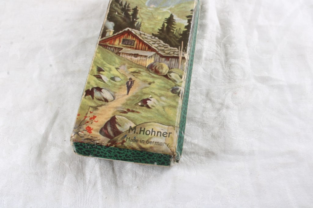 Vintage Echo Harp 2 Sided Harmonica Keys A & D - 14