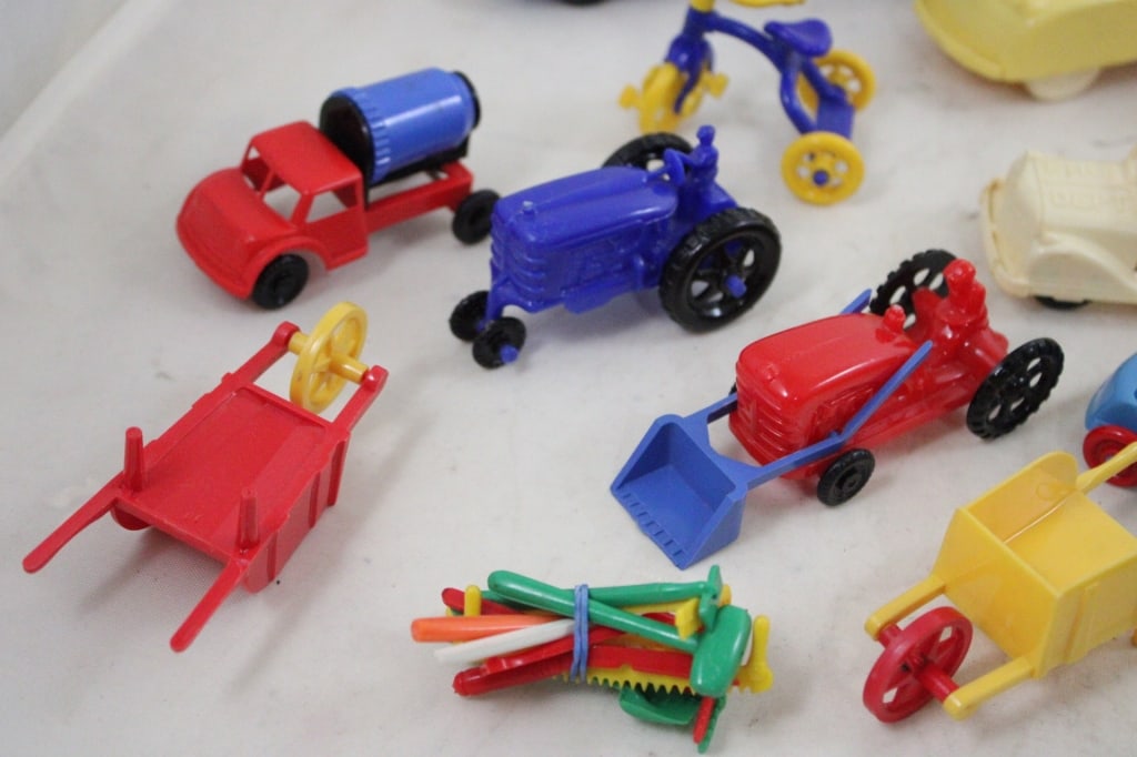 Renwal Cars, Trucks, Furniture & Tupperware Toys - 2
