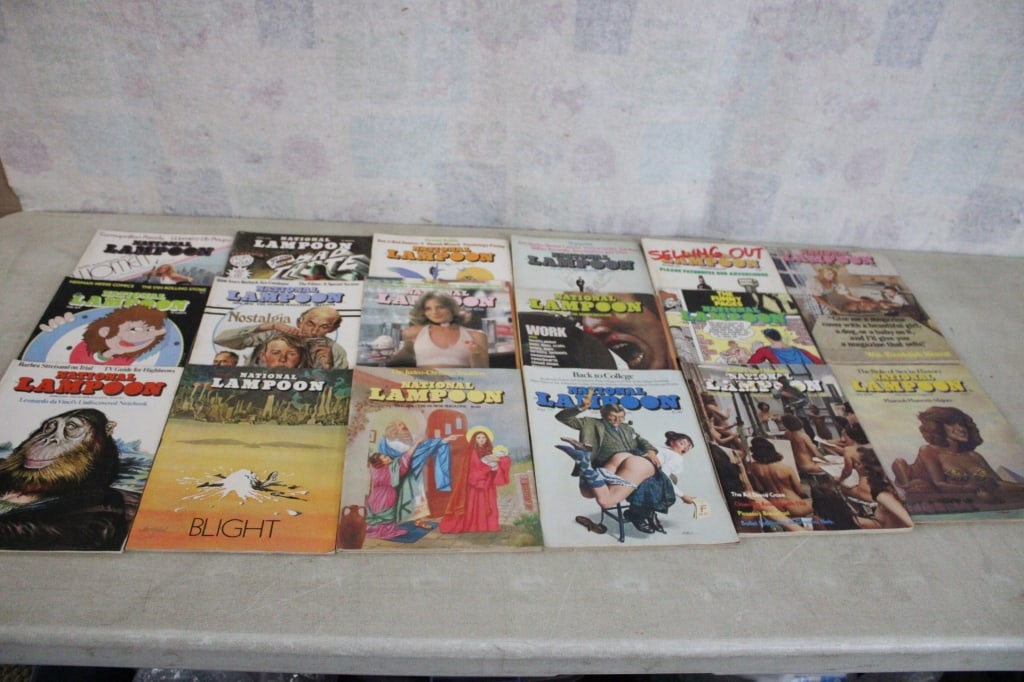 16 National Lampoon Magazines 1970's: 16 National Lampoon Magazines 1970's - Farrah Fawcett Majors & Many Other articles. Lot Size 11" x 9" x 3". 8 Lbs. Photos are part of description (Live Auctioneers on displays a max of 20 photos