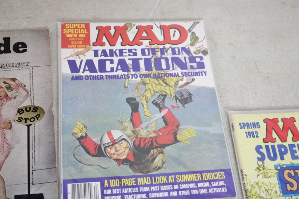 4 Risque Pinup Beau, Escapade, 3 Mad Magazines - 11