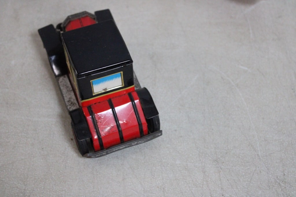 3 Airplanes, Locomotive, Tin Friction Japan Car - 10