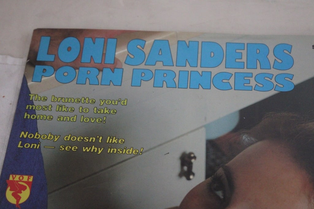 5 Risque Nude Men's Magazines - 11