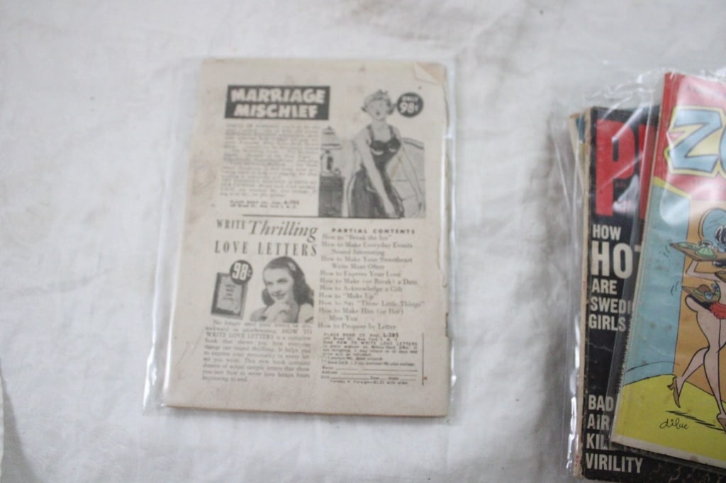 6 Pocket Size Nude Pin Up Magazines 1950's, 70's - 14