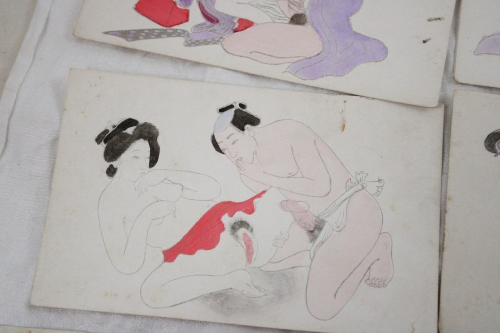 10 Shunga Japanese Erotic Postcards & Photos - 7