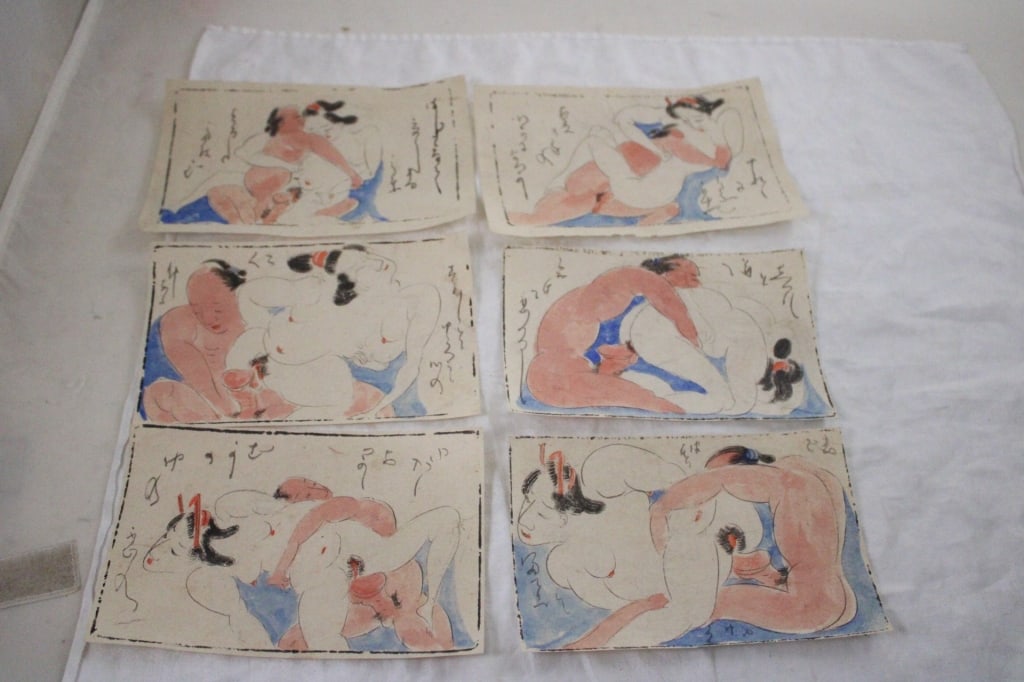 6 Japanese Shunga Erotic Woodblock Prints: 6 Japanese Shunga Erotic Woodblock Prints - 8" x 6". Lot Size 8" x 6" x 1". 1 Lb. Photos are part of description (Live Auctioneers on displays a max of 20 photos -check other polatforms for all photos