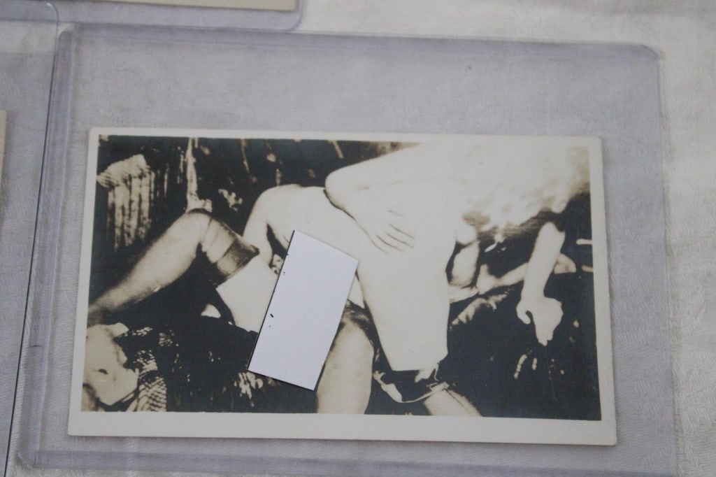 7 Black and White Adult Photos - 2