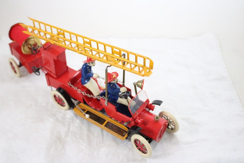 Tucher Walther Lever Action Tin Litho Fire Truck - 7