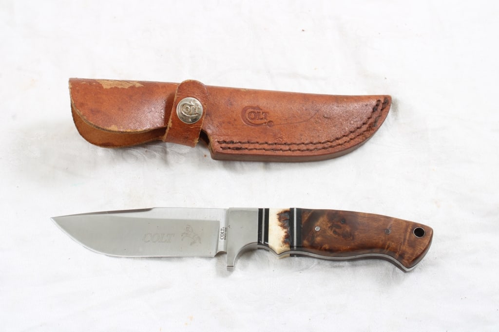Colt Fixed Blade Knife in Sheath (1 of 14)