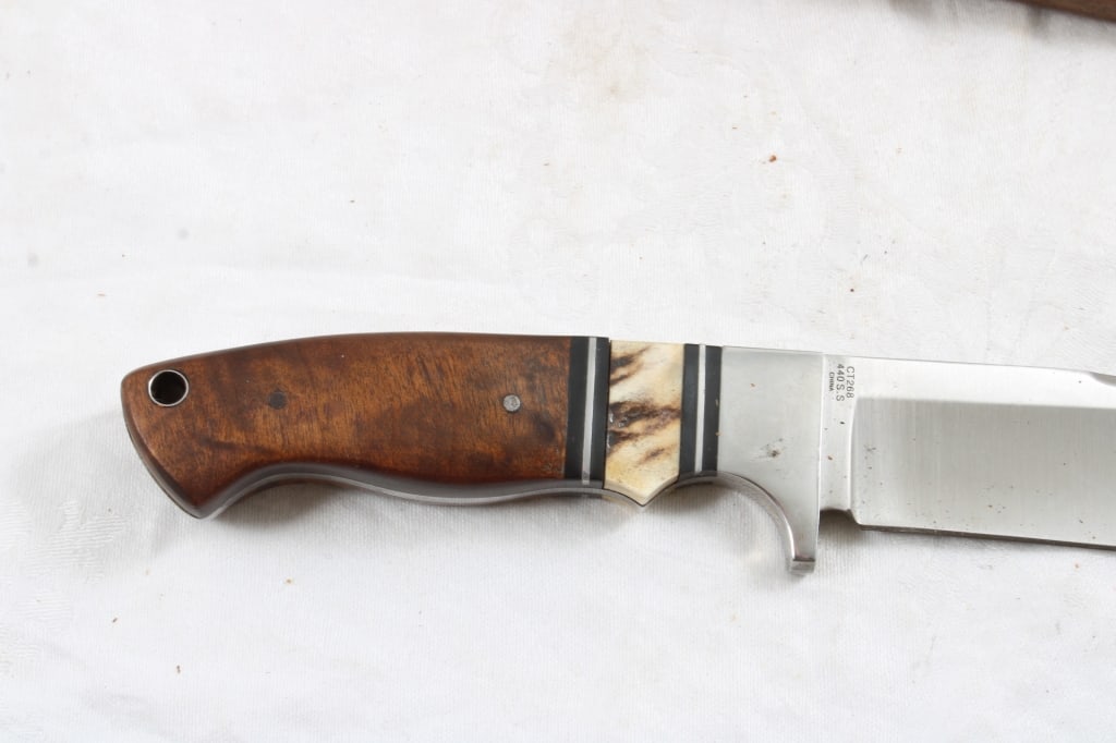 Colt Fixed Blade Knife in Sheath - 7