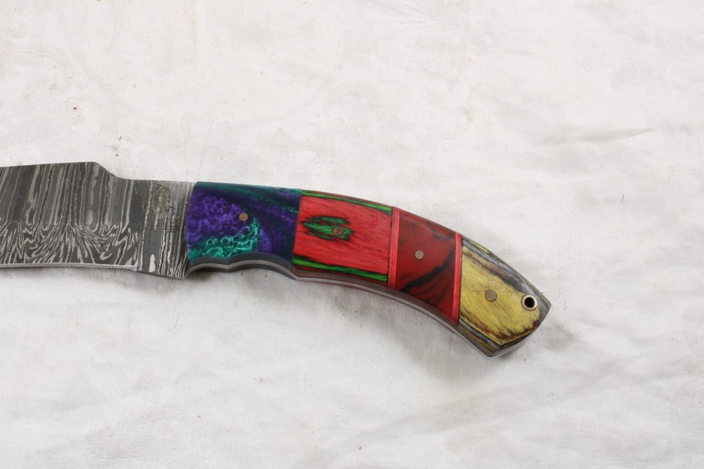 2 Fixed Blade Knives with Sheaths - 17