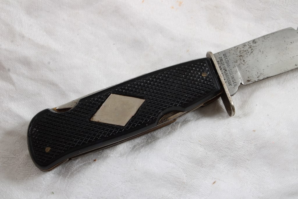 2 Fixed Blade Knives with Sheaths - 7