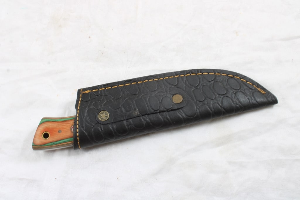 2 Fixed Blade Damascus Custom Made Knives - 8