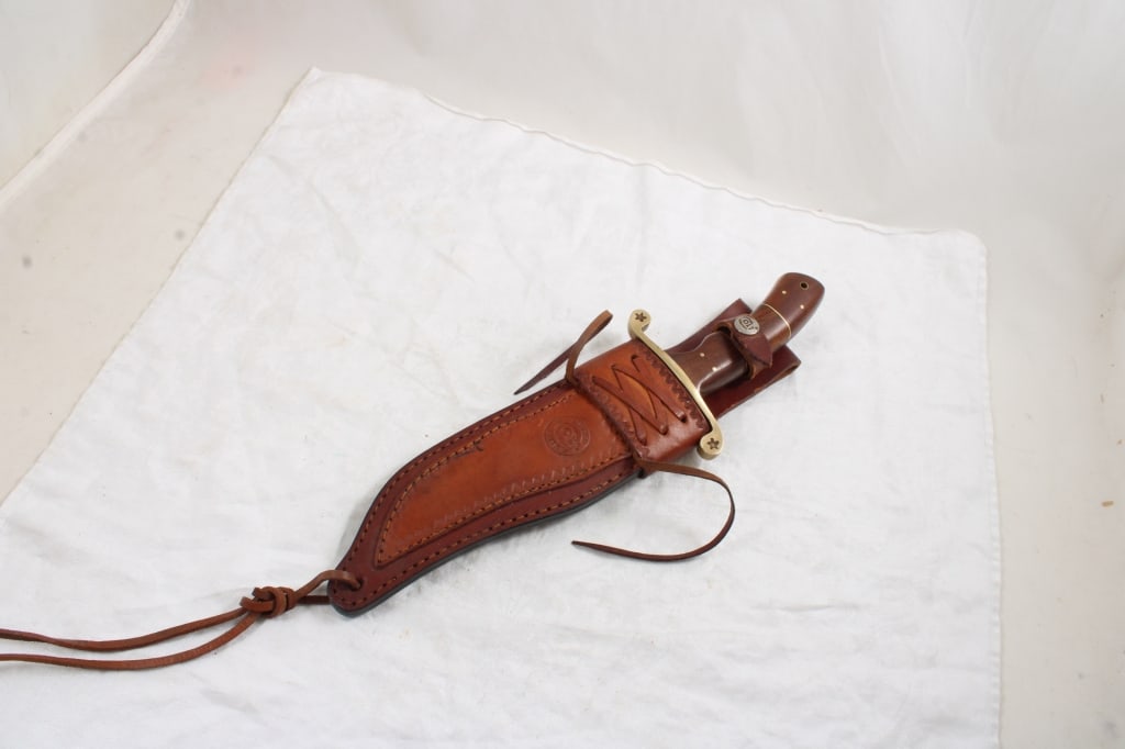 Fixed Blade Colt Bowie Knife in Sheath - 10