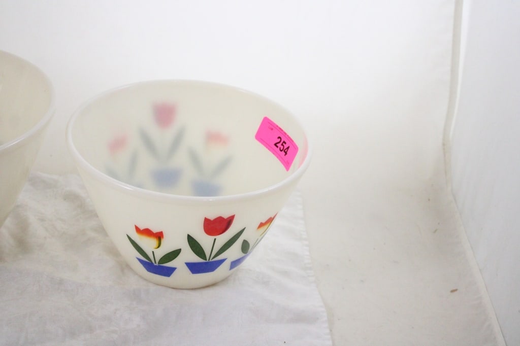 2 Fire King Tulip Nesting Mixing Bowls - 4