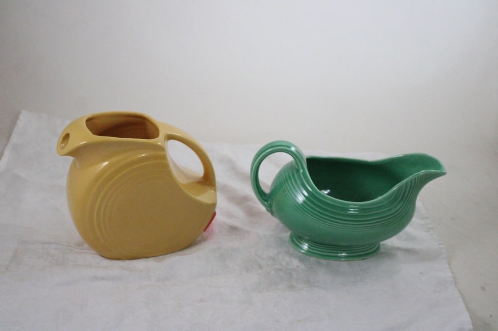 Fiesta HLC Gravy Boat, 6" Ice Lip Pitcher: Fiesta HLC Gravy Boat, 6" Ice Lip Pitcher - Meadow Green Fiesta HLC Gravy Boat and Sunflower Fiesta HLC Ice Lip 6" Pitcher. Lot Size 10" x 10" x 8". 4 Lbs. Photos are part of description (Live