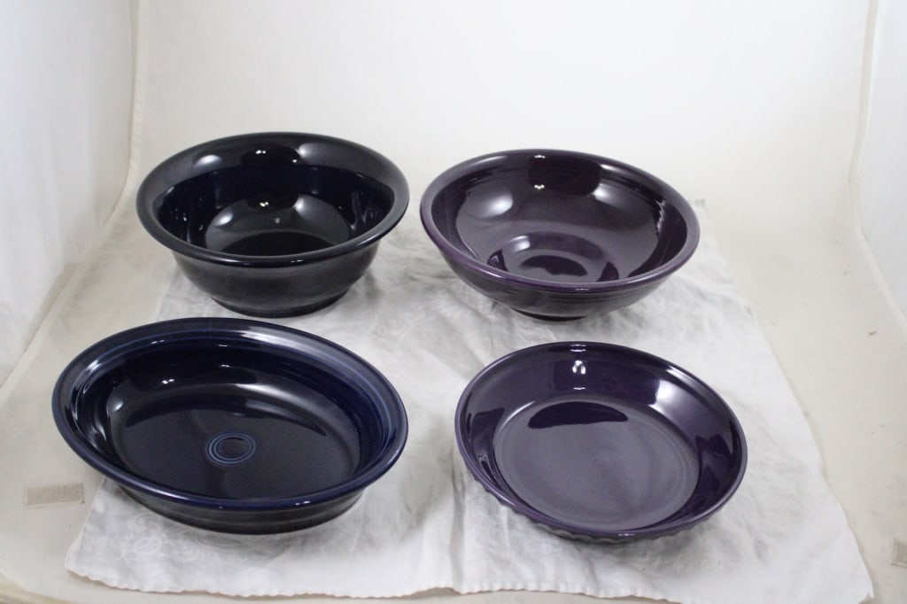 Fiesta HLC Pie Plate, Platter and Serving Bowl: Fiesta HLC Pie Plate, Platter and Serving Bowl - Plum 8" Pie Plate, 9.5" Cobalt Serving Bowl, 10" Cobalt Serving Plate. Lot Size 12" x 12" x 10". 10 Lbs. Photos are part of description (Live