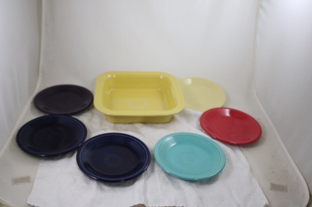 Fiesta HLC Square Casserole, 6 Dessert Plates: Fiesta HLC Square Casserole, 6 Dessert Plates - Sunflower Yellow Square 10.5" Baking Casserole, 6 Dessert 7.25" Plates. Lot Size 11" x 11" x 6". 9 Lbs. Photos are part of description (Live