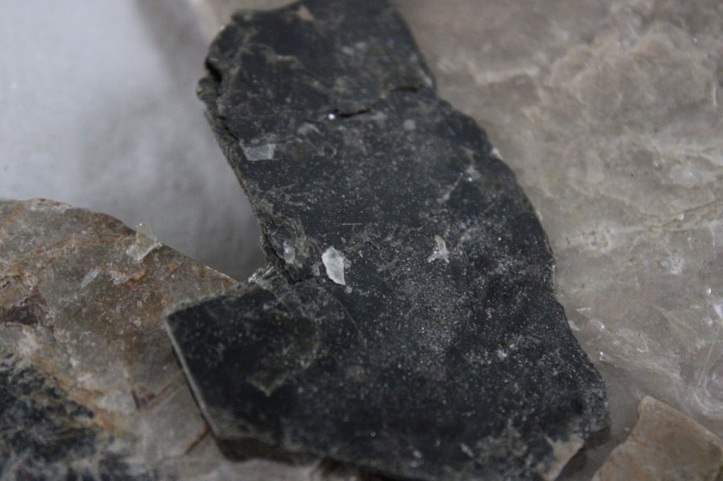 Assorted Geological Mica - 10