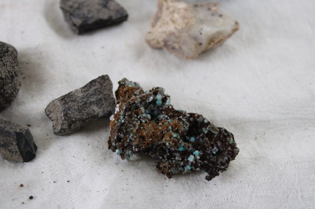 Assortment of Geological Minerals & Specimens - 10