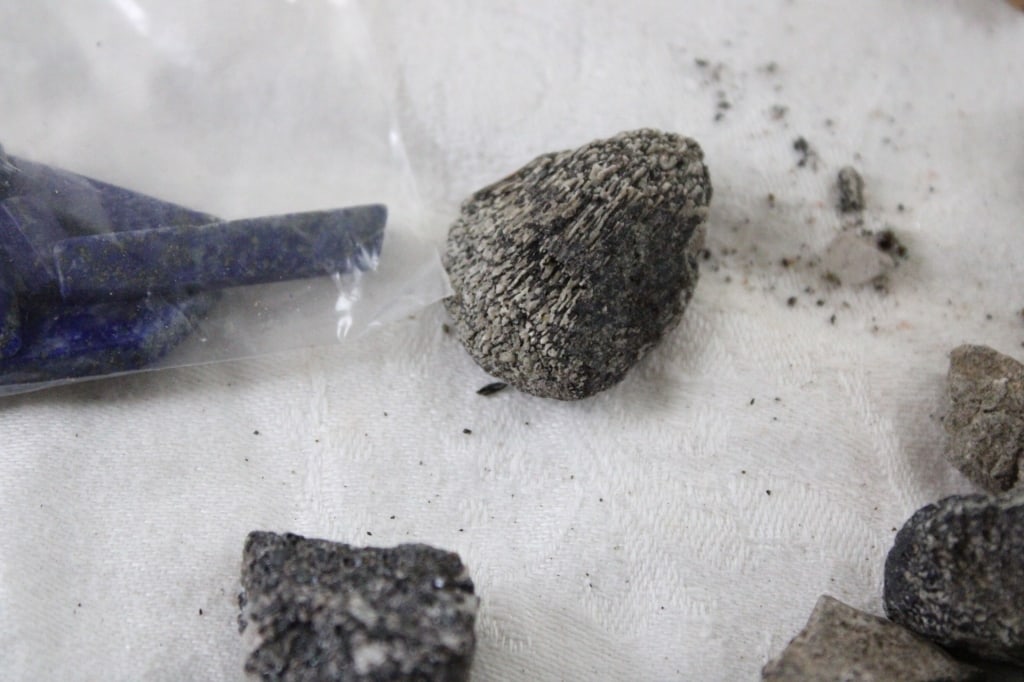 Assortment of Geological Minerals & Specimens - 12