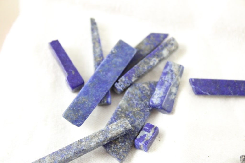 Assortment of Geological Minerals & Specimens - 16