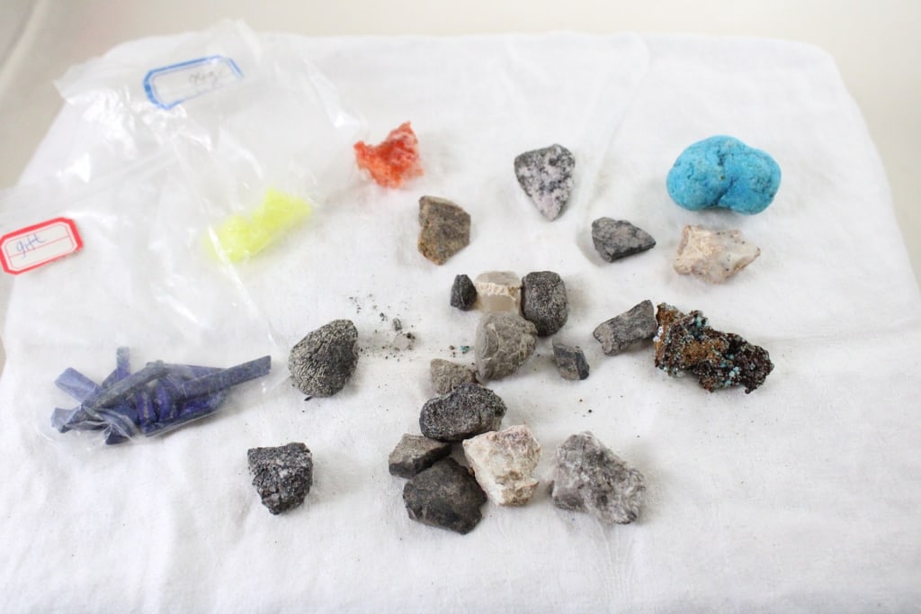 Assortment of Geological Minerals & Specimens: Assortment of Geological Minerals & Specimens - Lapis, Rose Quartz, Cuprodamite, Raw Blue Turquoise, Citrine Crystals. Lot Size 6" x 4" x 2". 1 Lbs. Photos are part of description (Live
