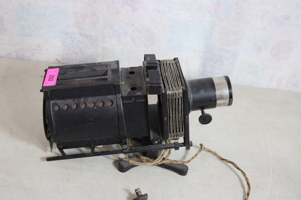 Keystone Bausch & Lomb Magic Lantern Projector (1 of 12)