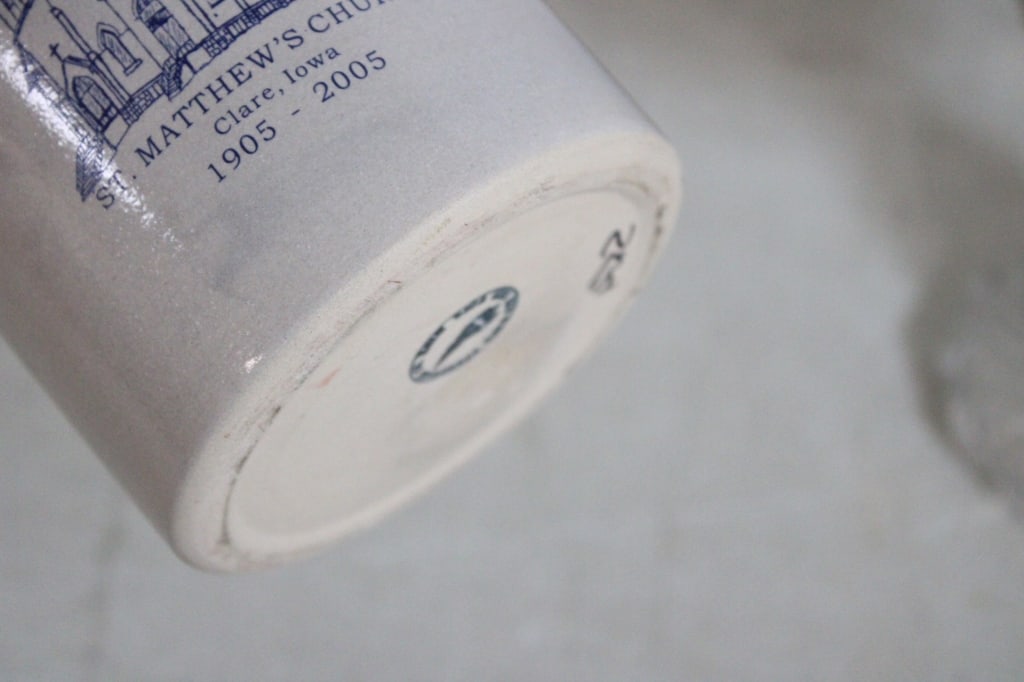 Stoneware Gin Jug, Crock, 2 Kerosene Lamps - 5