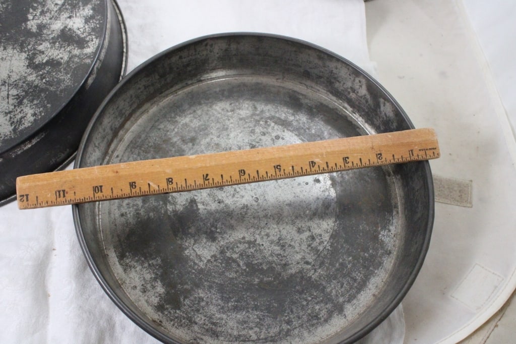 Vintage Kitchen Graniteware, Pans, Opener, Cutter - 19