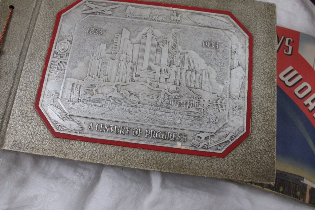 1934 & 1939 World's Fair, Matchbooks & Covers - 13