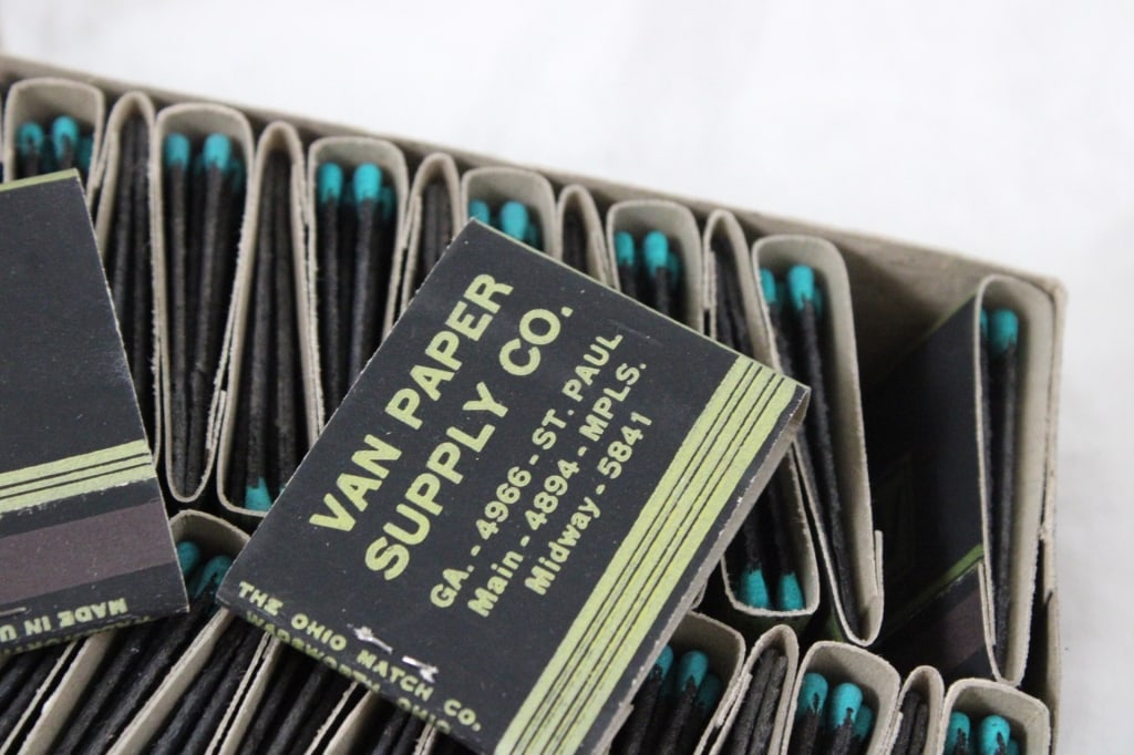 1934 & 1939 World's Fair, Matchbooks & Covers - 7