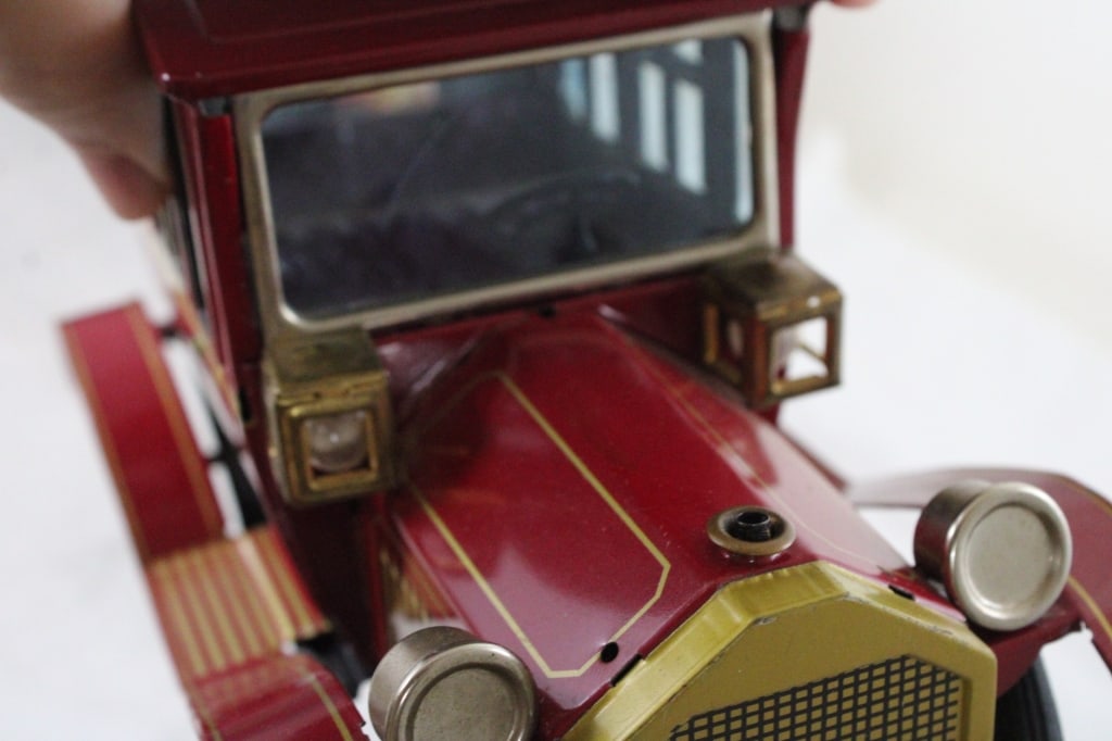 Yonezowa Battery Operated Grandpa Car in Box - 11