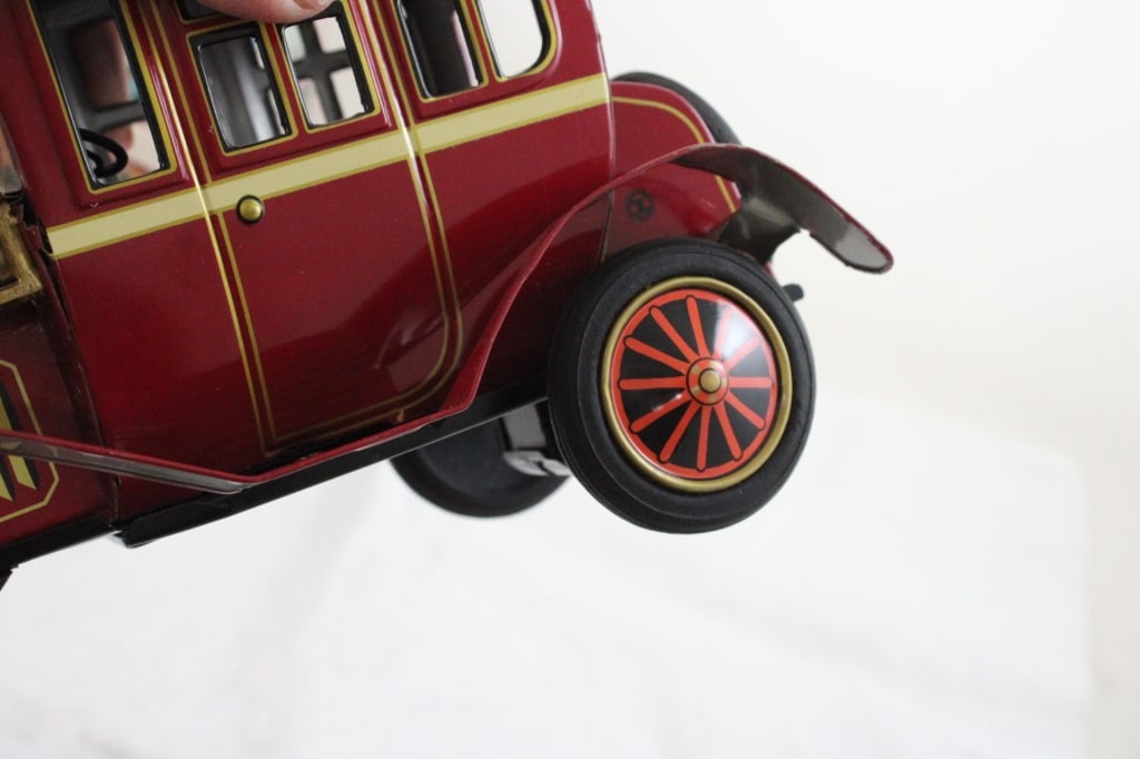 Yonezowa Battery Operated Grandpa Car in Box - 13