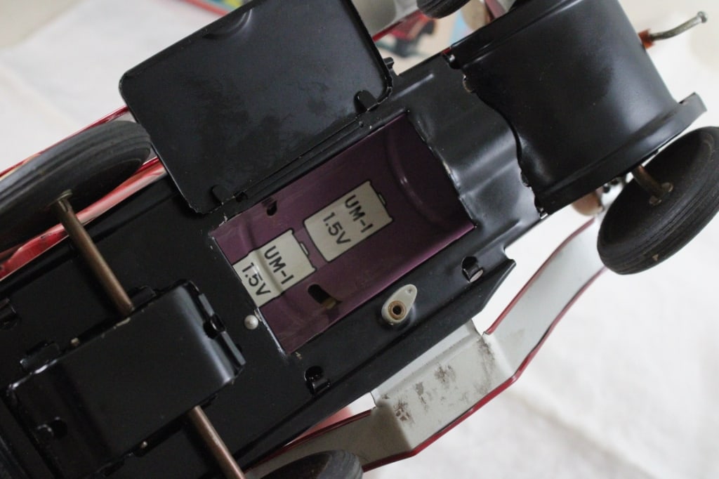 Yonezowa Battery Operated Grandpa Car in Box - 8