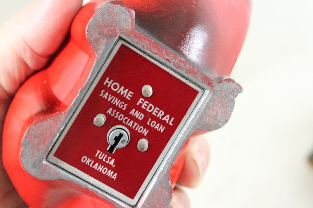 Baldelli Lion Bank, Banthrico Diecast Pig Bank - 6