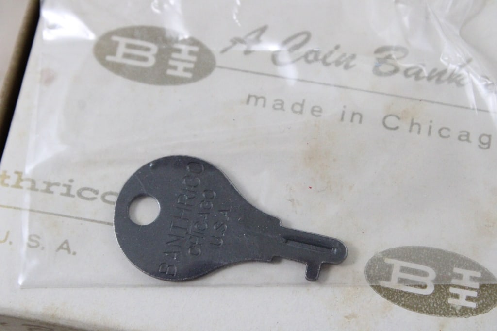 Baldelli Lion Bank, Banthrico Diecast Pig Bank - 8