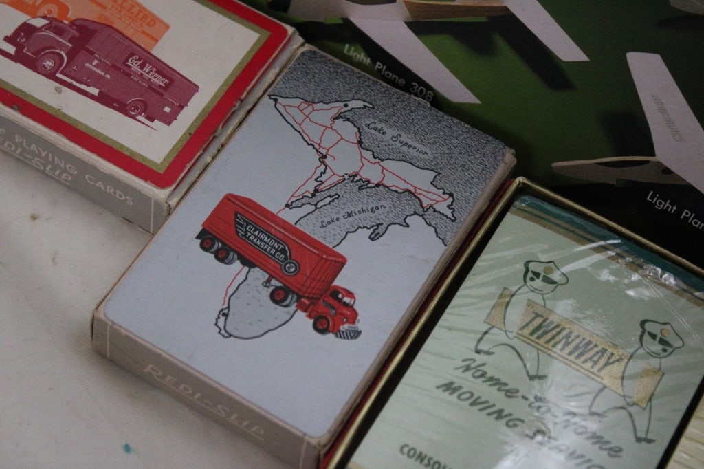 11 Decks Adv. Playing Cards, 2 Kits Airplanes - 11