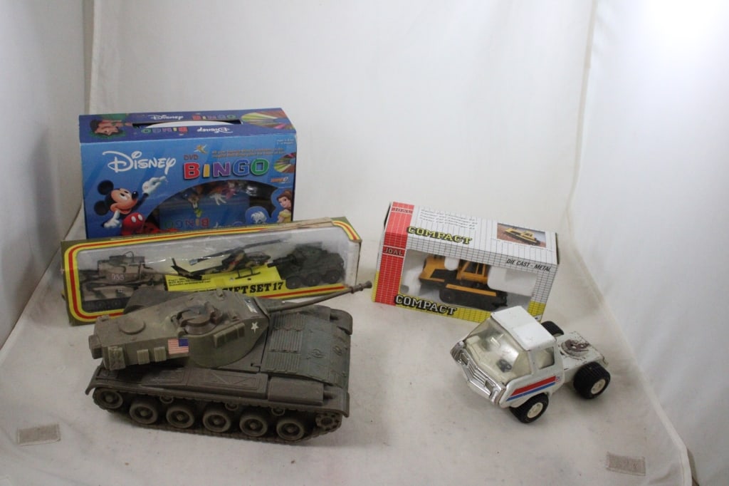 Vintage Toys Corgi Gift Set, Disney DVD Bingo (1 of 20)