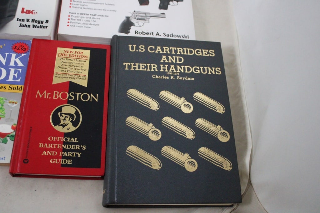 Guns Cartridge Collector Books, Drink Guide Books - 2