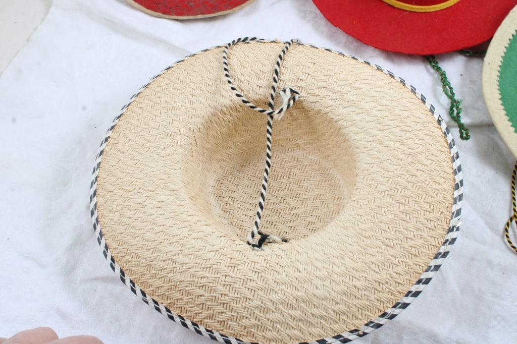 4 Mid Century Children's Cowboy Hats Straw & Felt - 4