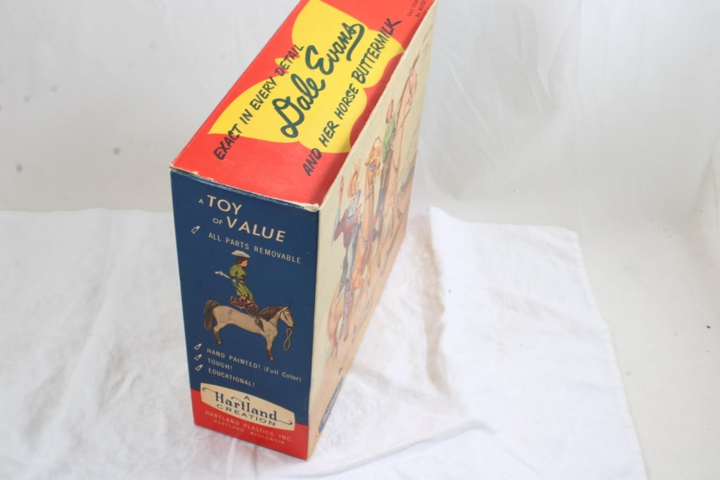 Hartland Plastics Dale Evans & Buttermilk Box - 2