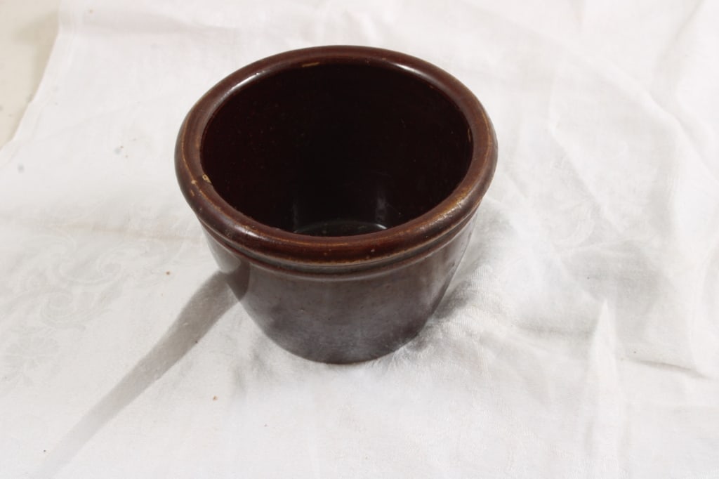 Red Wing Sponge Band Grey Line Jar and Custard Cup - 12