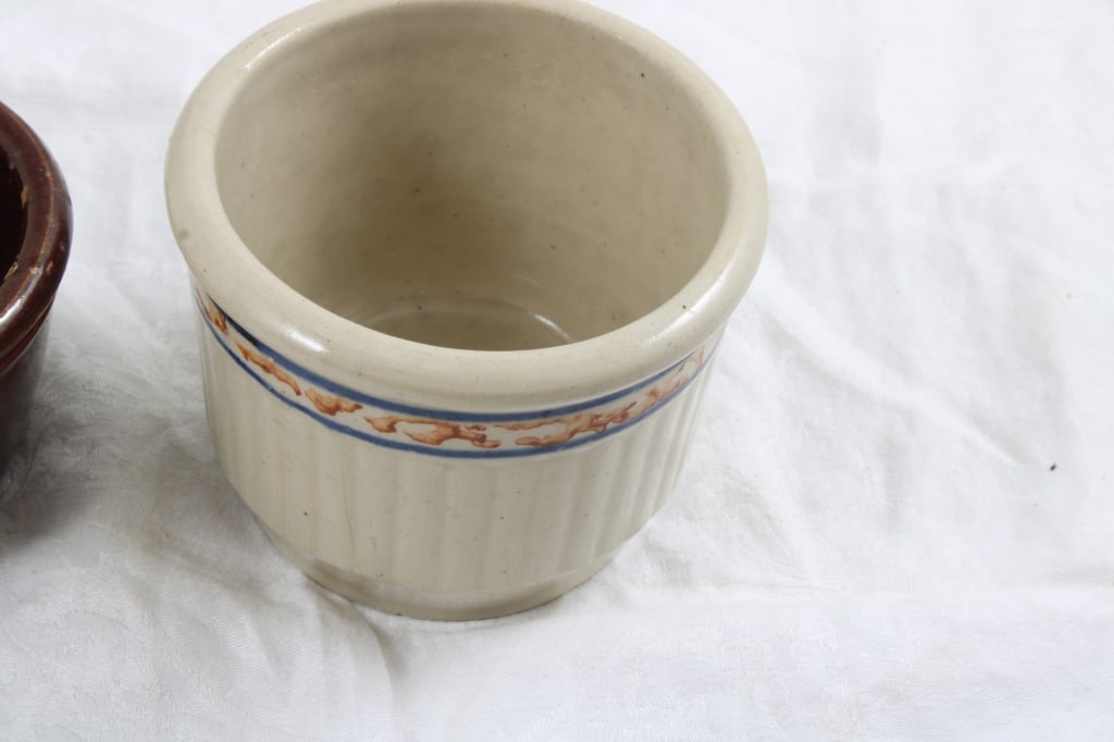 Red Wing Sponge Band Grey Line Jar and Custard Cup - 2