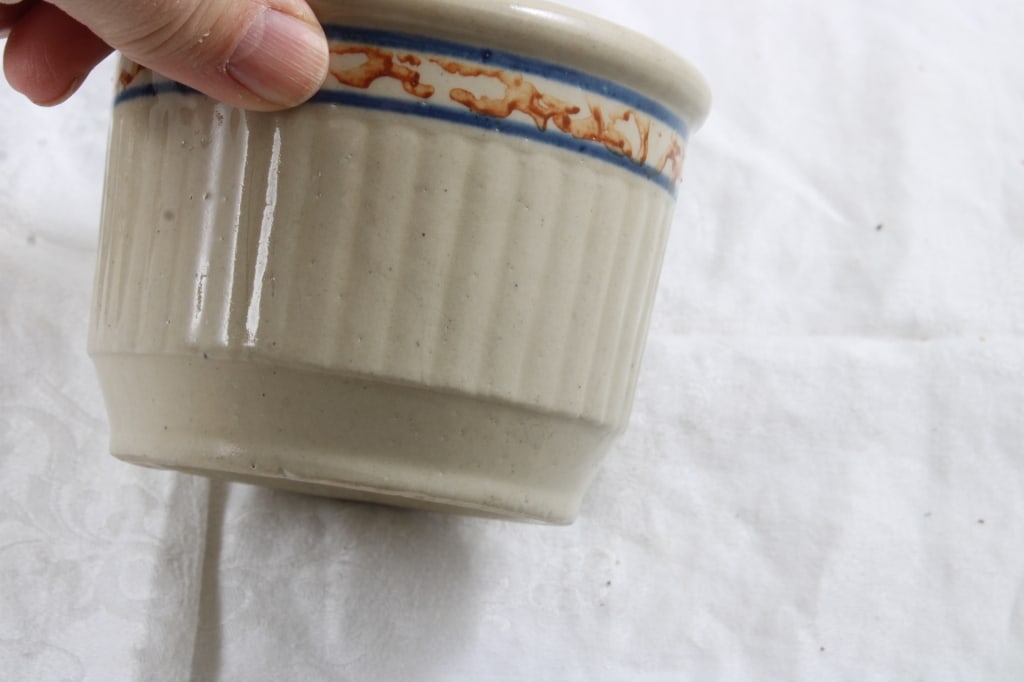 Red Wing Sponge Band Grey Line Jar and Custard Cup - 3