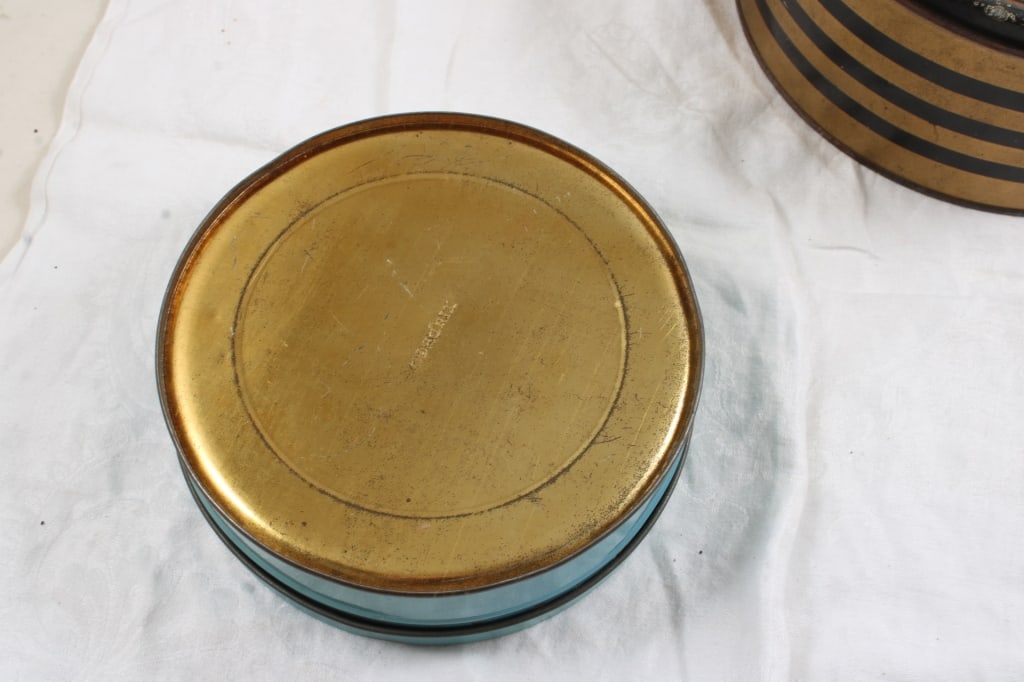 Hostess Wonder Bread Ashtray, Skeleton Keys, Tins - 20