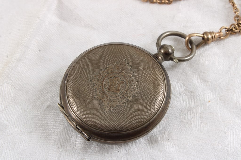 Key Wind Pocket Watch & 2 Winchester Pocket Knives - 6