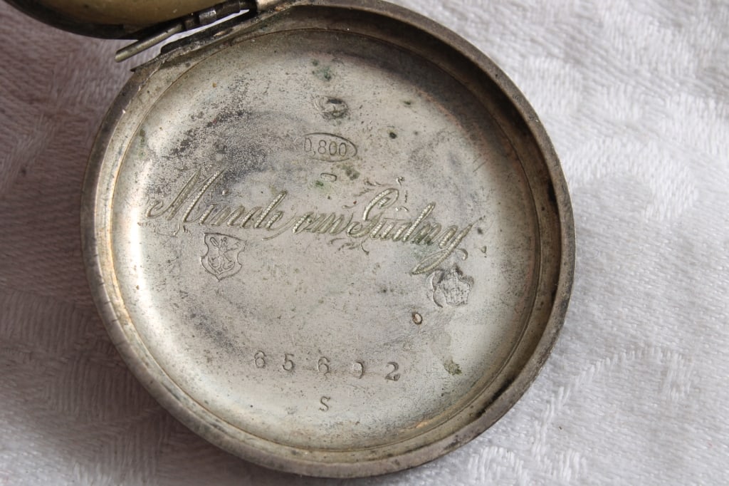 Key Wind Pocket Watch & 2 Winchester Pocket Knives - 9