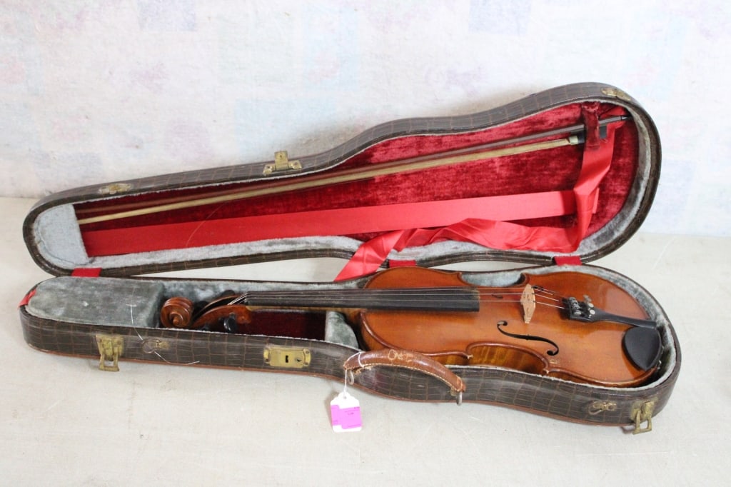 1906 Robert Paulus Straduvarius Violin, Case, Bow (1 of 20)