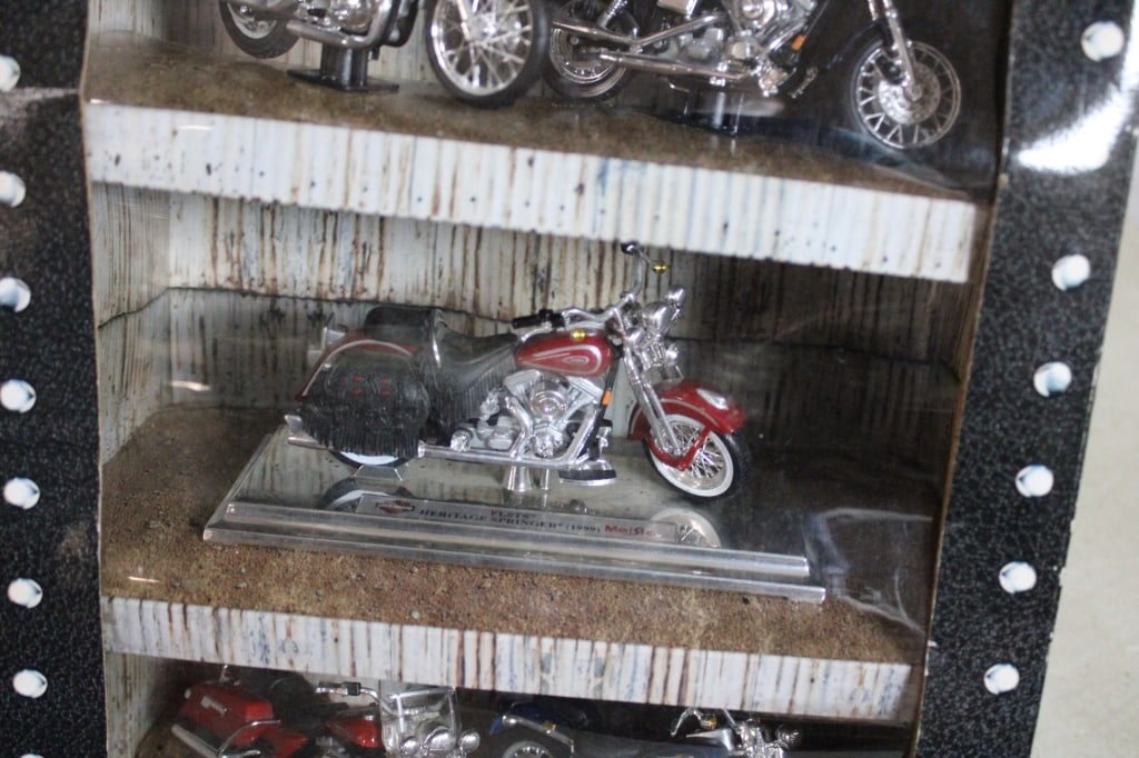6 Harley Davidson Maisto Diecast Motorcycles - 6