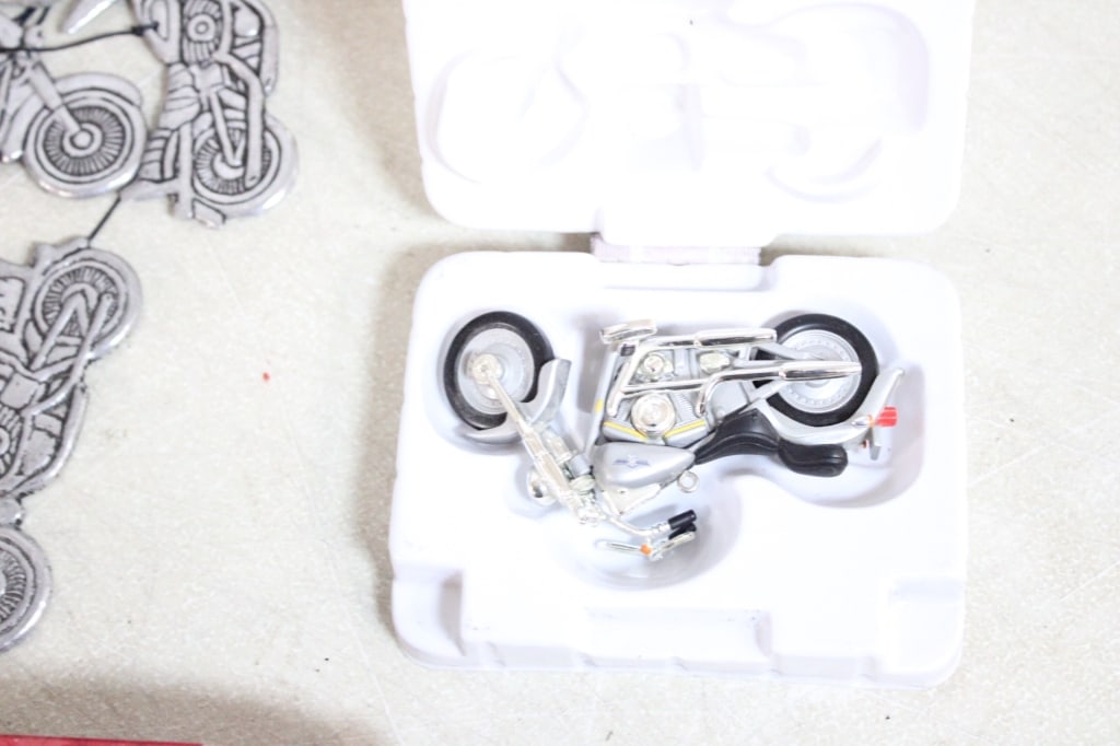 Harley Davidson Motorcycle Collectibles & Other - 9